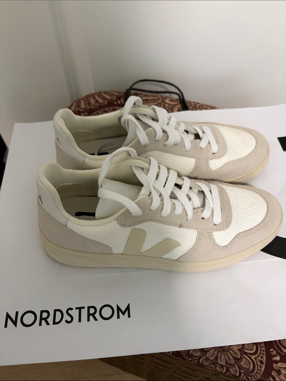Veja Women’s Sneakers in White and Beige